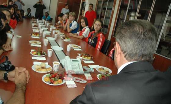 Türkçe`nin Çocuklarından Kaymakam Doğan Ve Başkan Baysan`a Ziyaret - 2