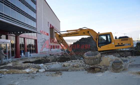 Çorlu Devlet Hastanesi'nde İş Makineleri Çalışıyor - 4