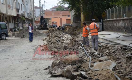 Altyapı Çalışmaları Devam Ediyor