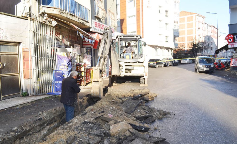 Yeni Yapılan Yol, Kazıldı - 1