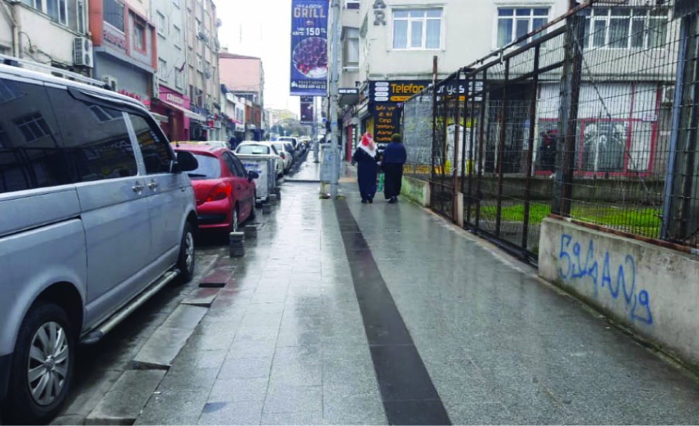 Soğuk Ve Yağışlı Havalarda Sokaklar Sessizliğe Bürünüyor - 2