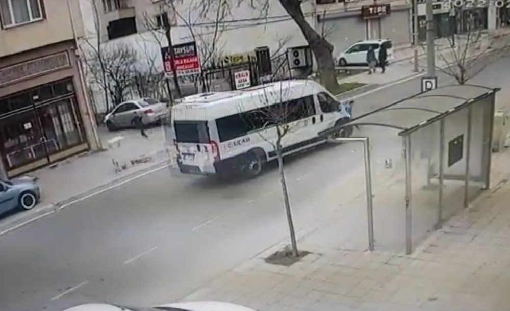 Başıboş Köpekler Hem Korkutuyor, Hem De Kazalara Sebebiyet Veriyor! - 4