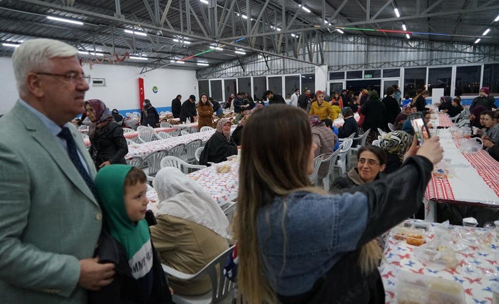 Sevgi Sofrası Bakırca Mahallesiyle Devam Etti - 4