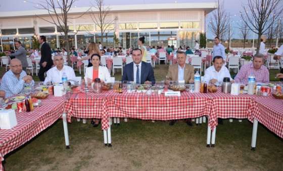 Çorlu Bakkallar Odası`ndan 700 Kişilik İftar