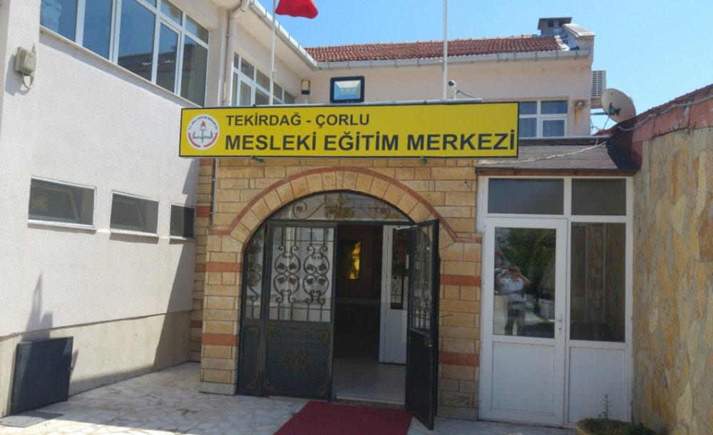 Ortaokul Mezunu Ustalara Lise Diploması Alma Fırsatı - 1