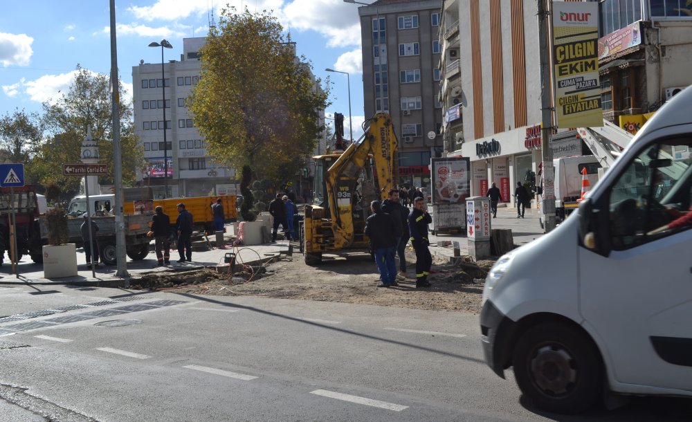 Uzayan Yol Çalışması Tepki Çekiyor - 1