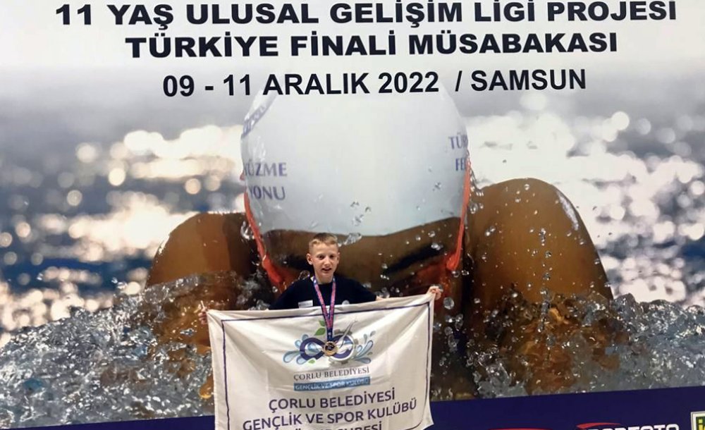 Çbsk Yüzücülerinden Büyük Başarı - 1
