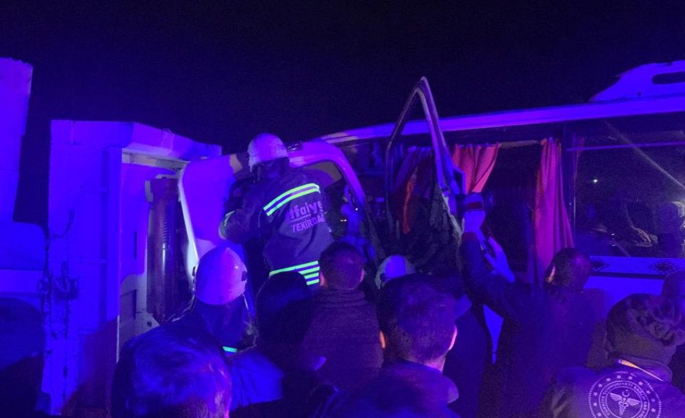 Türkgücü'nde Feci Kaza, 1 Kişi Öldü, 20 Kişi Yaralandı - 4