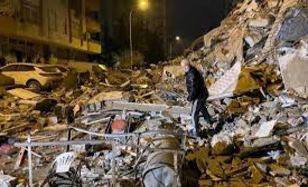 Deprem Türkiye'yi Yasa Boğdu! - 4