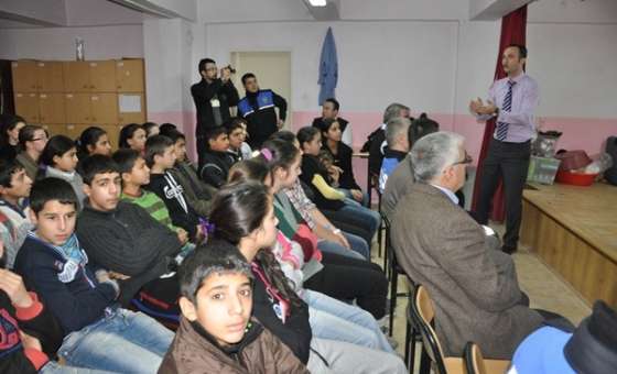 Ben Sen Biriz, Hep Beraberiz" Projesi Kapsamında Öğrenciler Bilgilendirildi