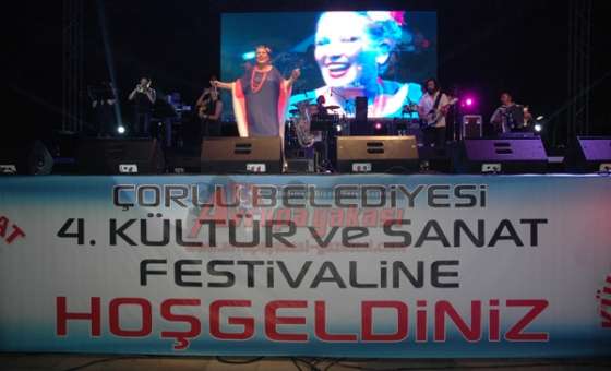 Suzan Kardeş Çorlu`da Balkan Rüzgarı Estirdi - 1