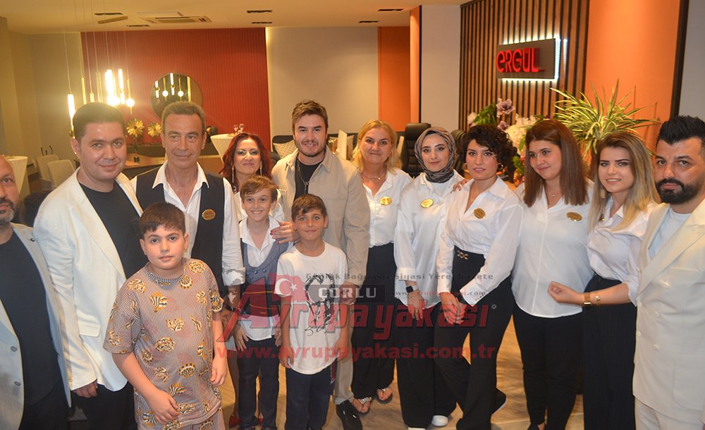 Ergül Mobilya Mustafa Ceceli Konseriyle Açıldı - 4