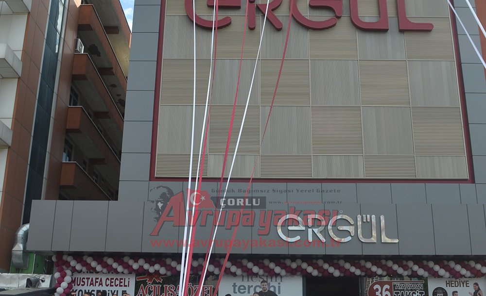 Ergül Mobilya Mustafa Ceceli Konseriyle Açıldı - 8