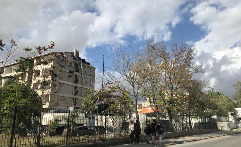 Askeri Lojmanlar Yıkılıyor - 1