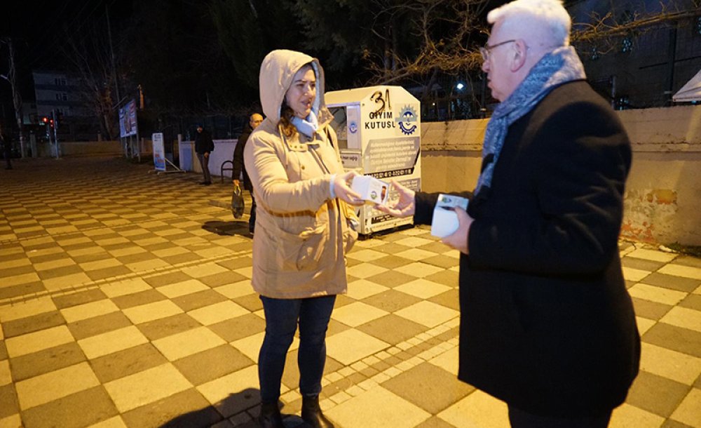 Başkan Yüksel Vatandaşlara Kandil Simidi İkram Etti