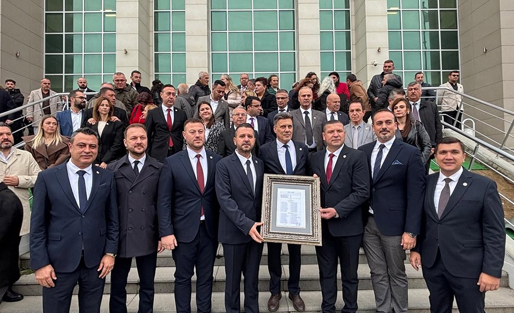 Yeni Parti'de Devir Teslim Töreni Yapıldı