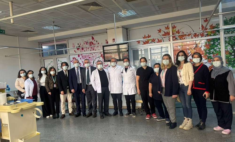 Başhekim Doğan, Kemoterapi Gören Hastaları Ziyaret Etti