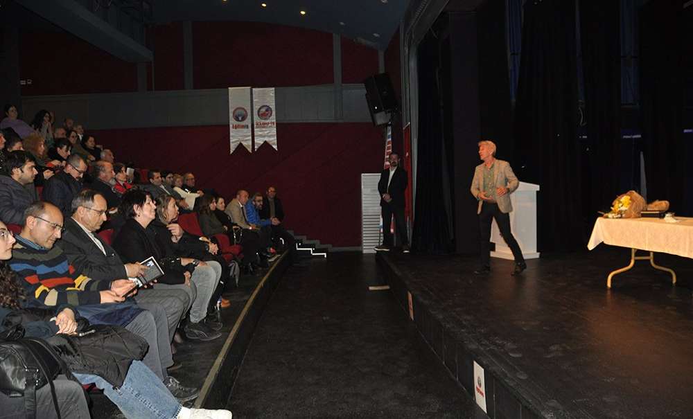 Eğitim İş'ten Önemli Konferans