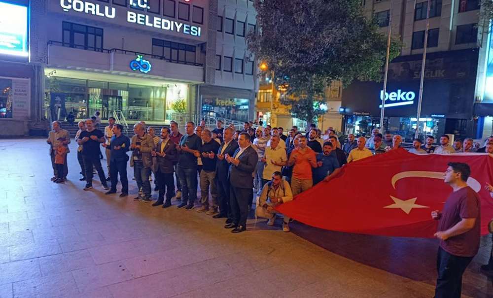 İsrail'in Saldırıları Lanetlendi