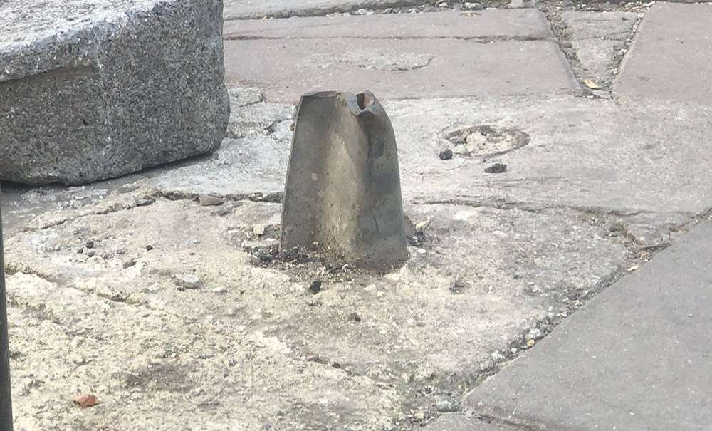 Kesilmiş Demirler Tehlike Yaratıyor