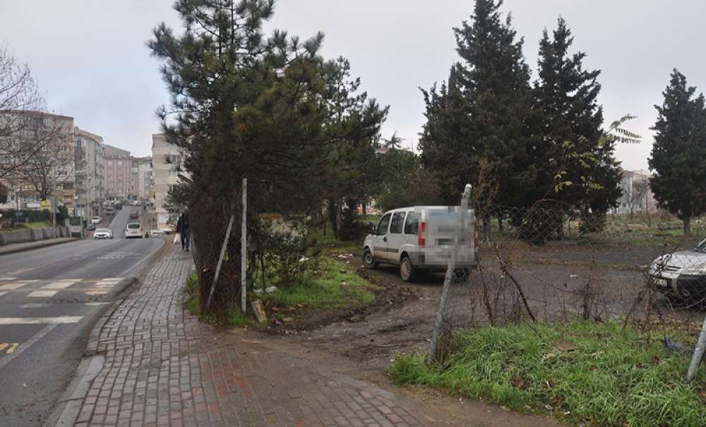 Okul Beklenirken Otopark Oldu