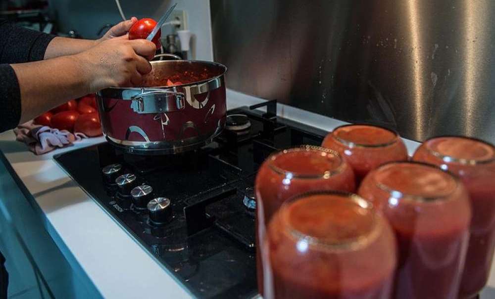 Evde Yapılan Konserve Için Bakteri Uyarısı