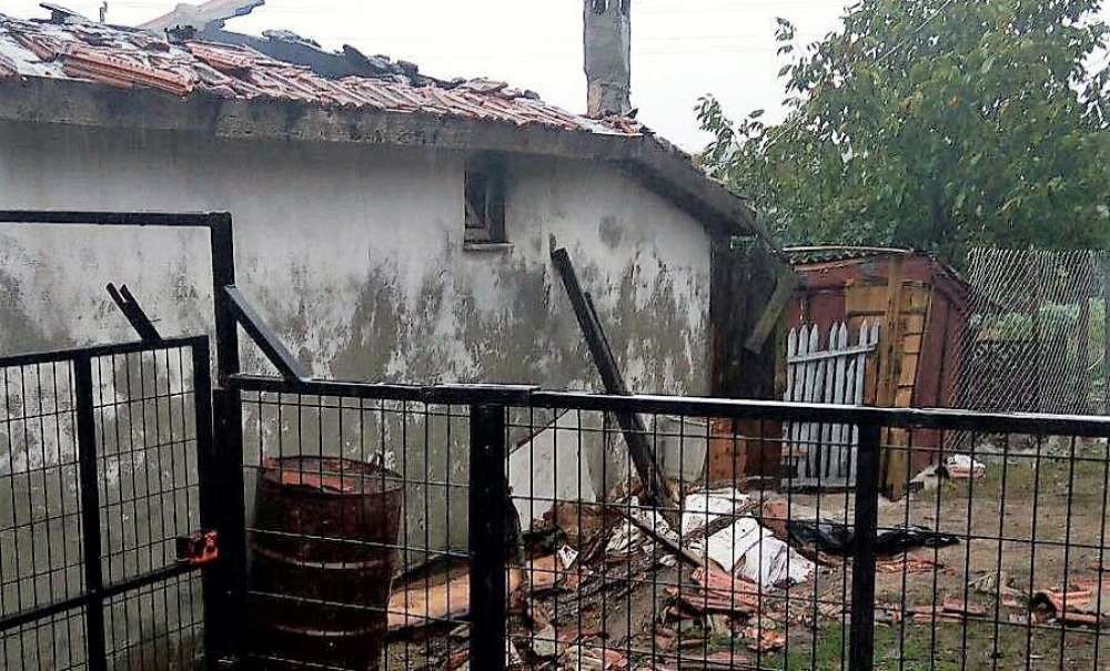 Yatalak Eşi Üşümesin Diye Soba Yakmış