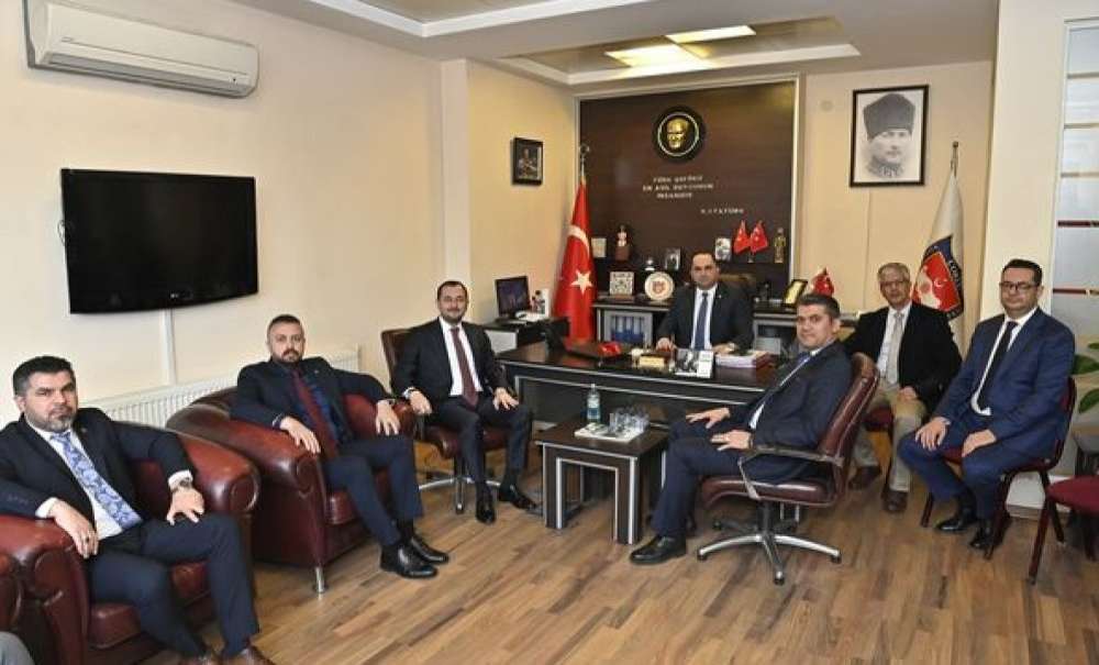 Oda Başkanları Ve Muhtarlarla Bir Araya Geldi