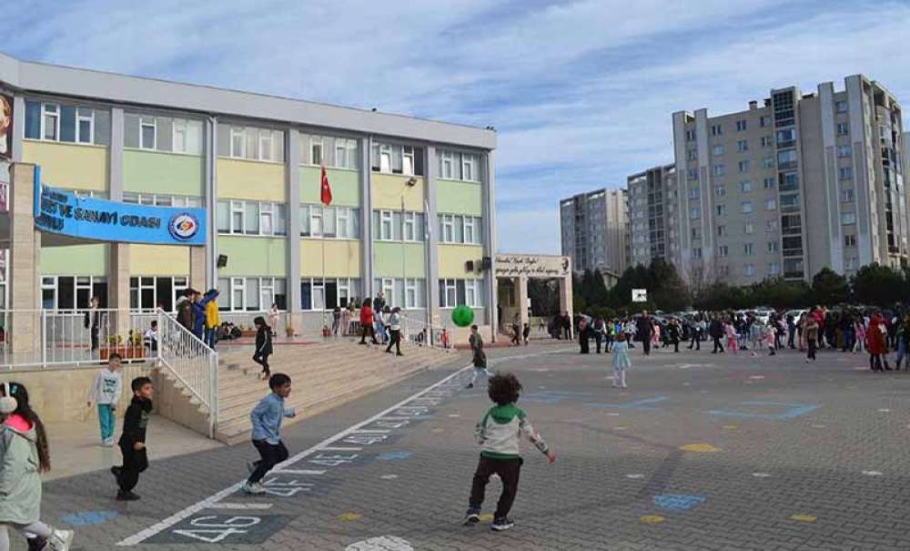 İkinci Dönem İçin Ders Zili Çaldı