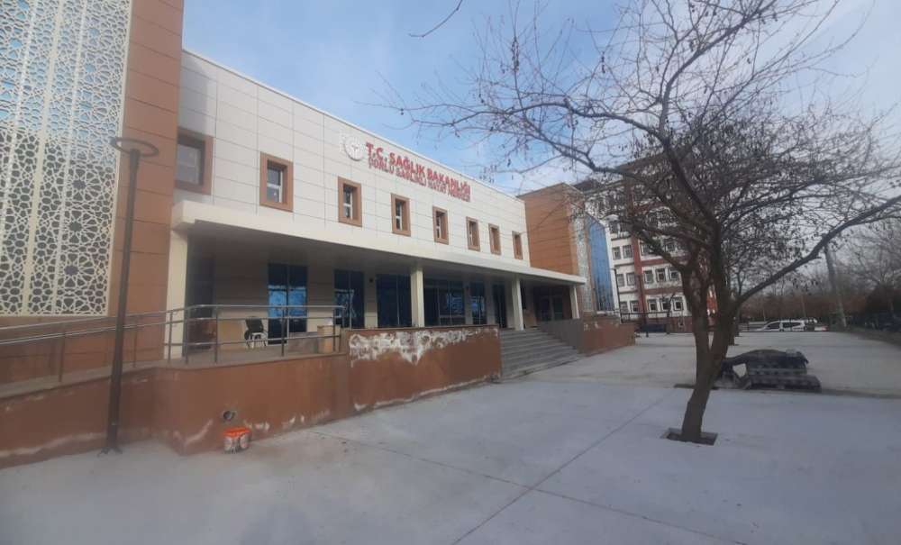 Yaşam Merkezi Açılmadan Zarar Gördü!