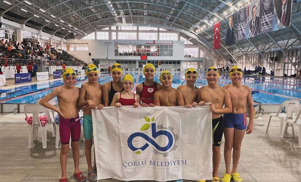 Çbsk Yüzme Takımı Yine Gururlandırdı