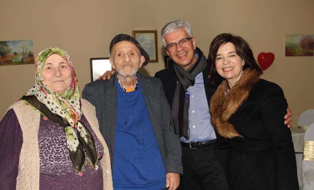 Hakan Sunal Huzurevini Ziyaret Etti