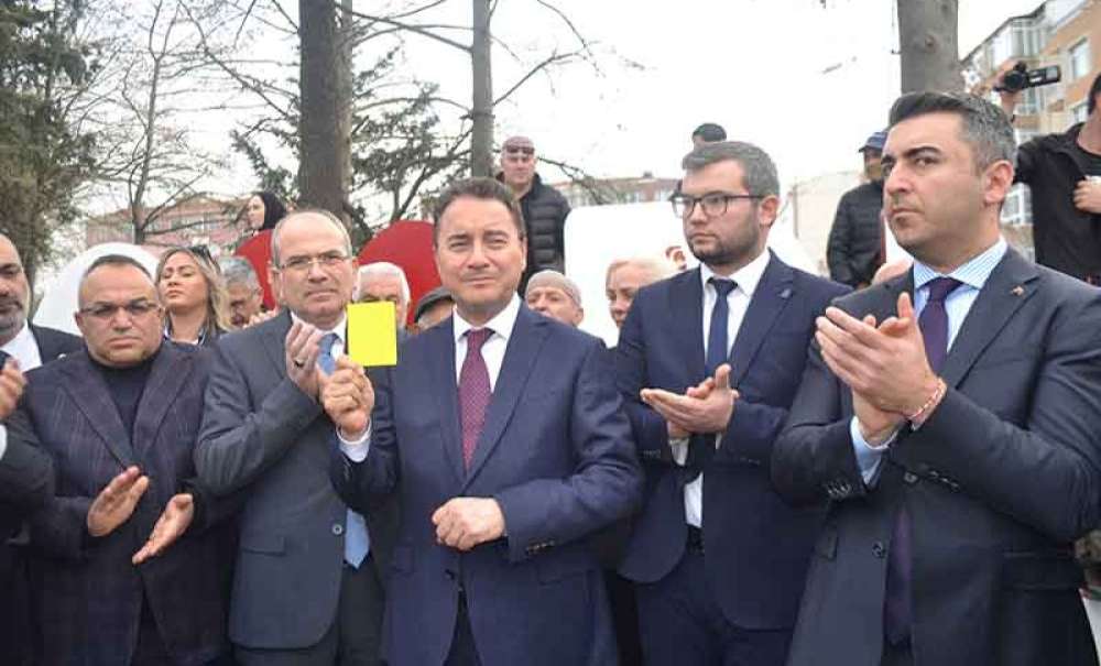 Babacan Hükümete Sarıkart Gösterdi