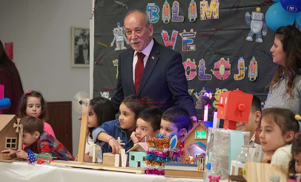 Öğrenciler Bilim Ve Teknoloji Haftası'nı Kutladı