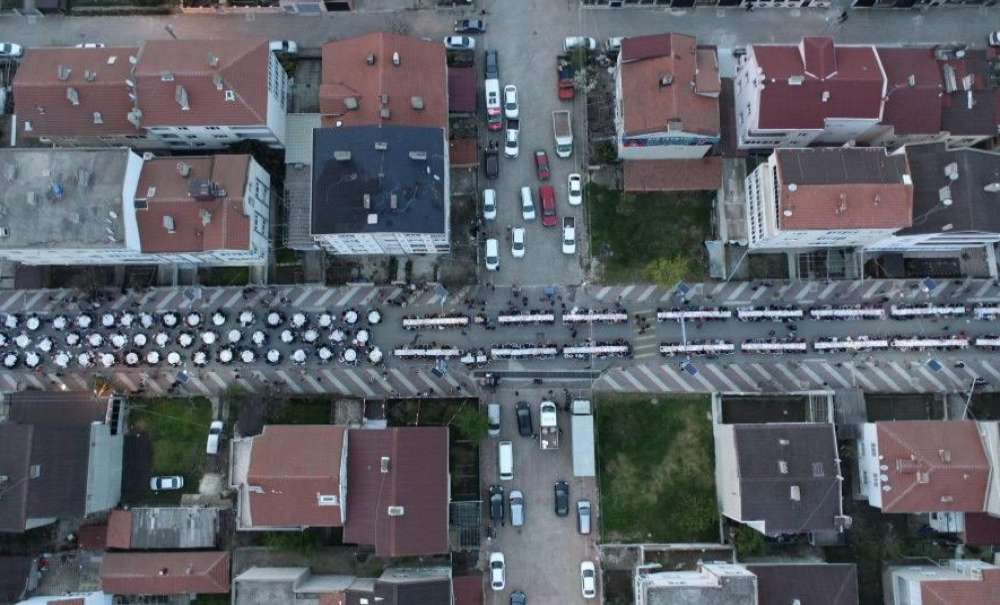 Sevgi Sofralarında 30 Bin Ergeneli Buluştu