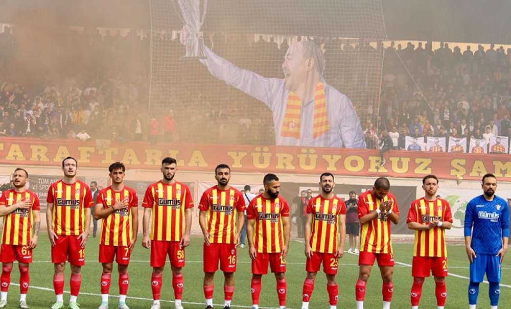 Asi Şimşeklerin Hazırladığı Görsel Şov Büyüledi