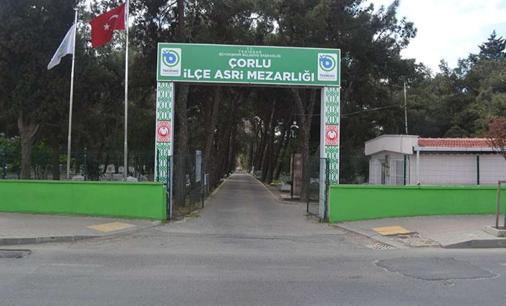 Mezar Yaparken Büyükşehire Harç Bedeli Ödüyor!