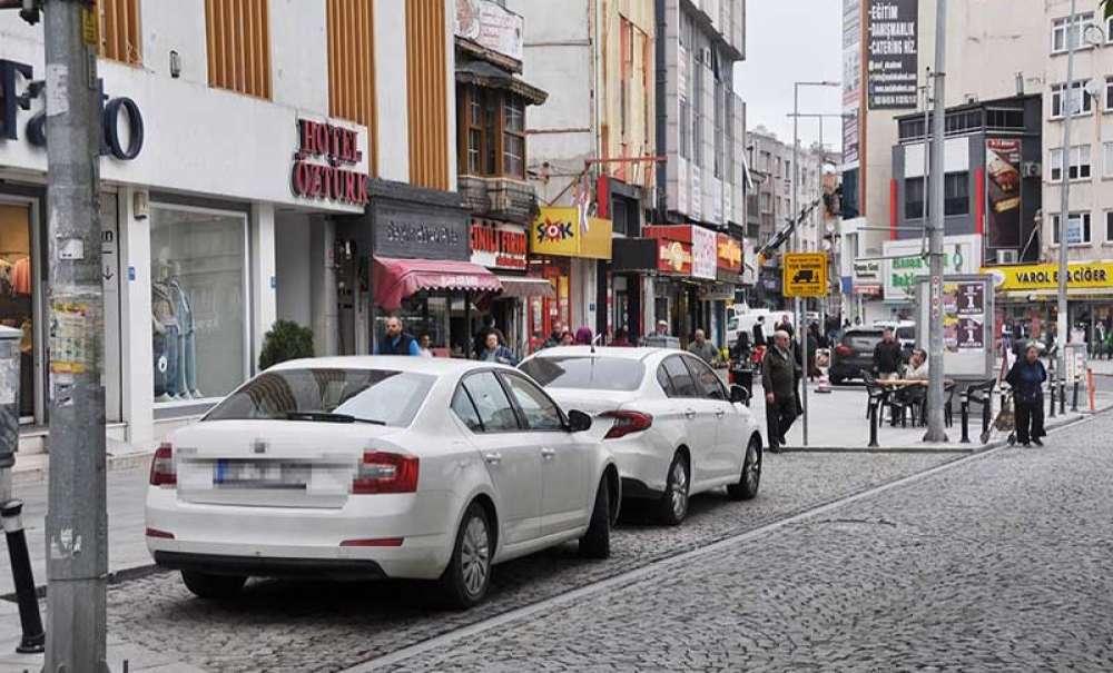 Yük İndirme Yeri, Park Yeri Oldu!