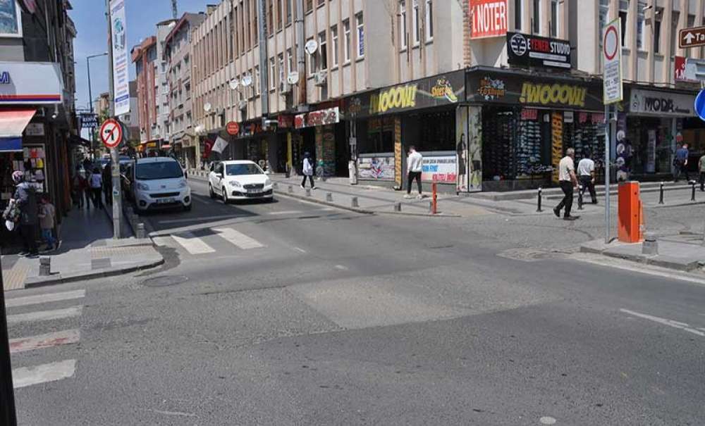 Yaya Geçitlerindeki Çizgilerin Silinmesine Tepki