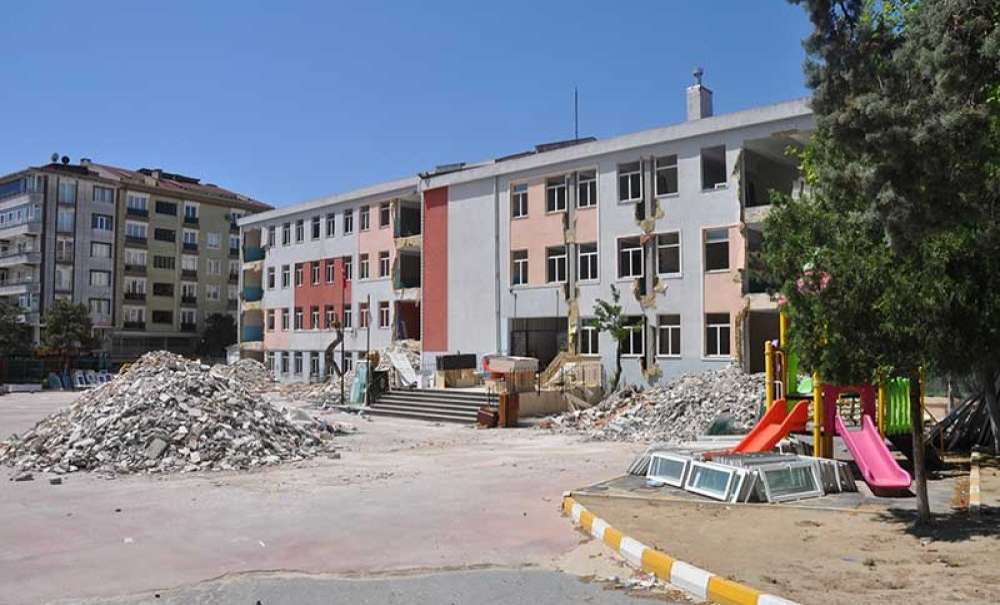 Ünilever Okulu'nun Güçlendirmesi Başladı