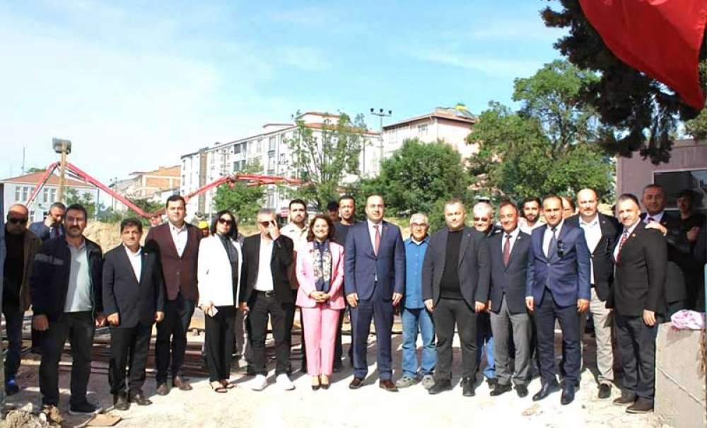 Velimeşe'de Atatürk İlkokulu'nun Temeli Atıldı