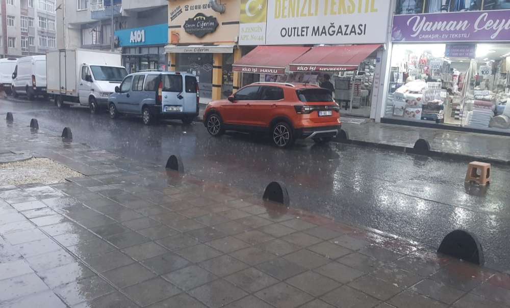 Yağan Yağmur Herkesi Sevindirdi